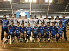 Equipes Sub-15 e Sub-16 da Associação Vila Velha de Vôlei garantiram títulos do Campeonato Regional da Federação