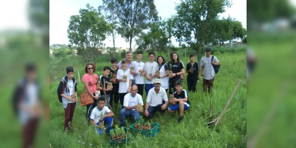 Alunos do "Projeto Araucárias"/Foto: Reprodução