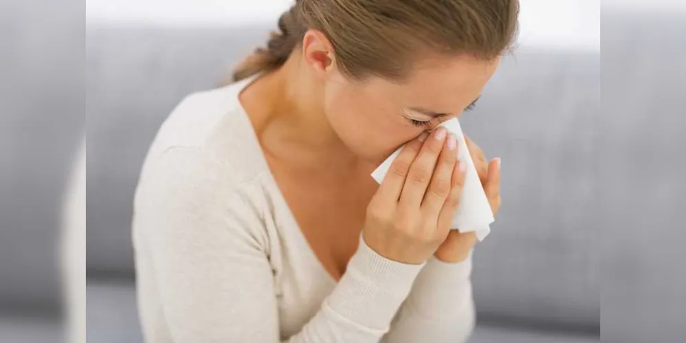 Ar condicionado e ventiladores ressecam ambiente e podem piorar alergias respiratórias