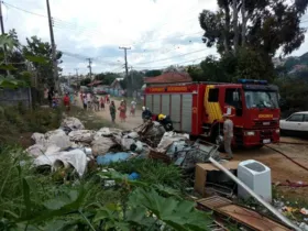 Imagem ilustrativa da imagem Incêndio destrói casa de madeira na Vila Santo Antônio