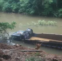 Homem morreu afogado após acidente em rio
