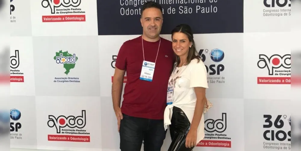 CONHECIMENTO - Os profissionais da Odontologia Leonardo e Marina Pellissari passaram o final de semana, em São Paulo participando do 36º Congresso Internacional de Odontologia de São Paulo. Com certeza o casal traz na bagagem, muitas novidades para compartilhar com seus pacientes através da Lemax.