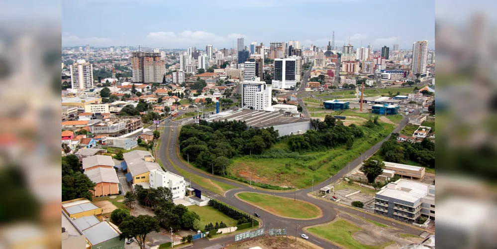Imagem ilustrativa da imagem Fotos mostram crescimento urbano de Ponta Grossa