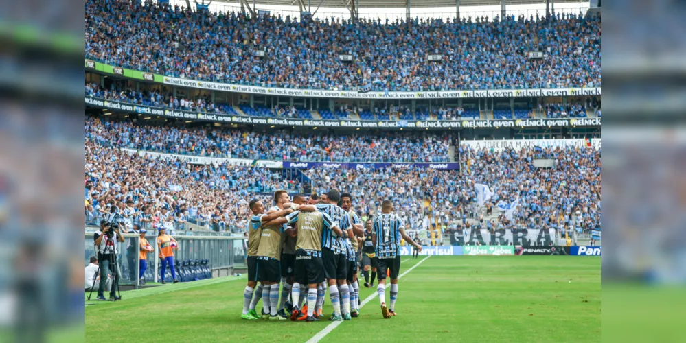 Imagem ilustrativa da imagem Grêmio dá show e vence de goleada o Internacional