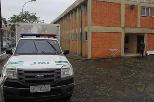 Corpo da vítima foi recolhido pelo Instituto Médico Legal de Ponta Grossa