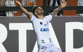 Eduardo Sasha marcou duas vezes na vitória do Santos sobre o Nacional