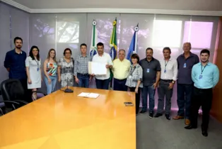 Equipes do Iplan e Governo participaram de assinatura de contrato 