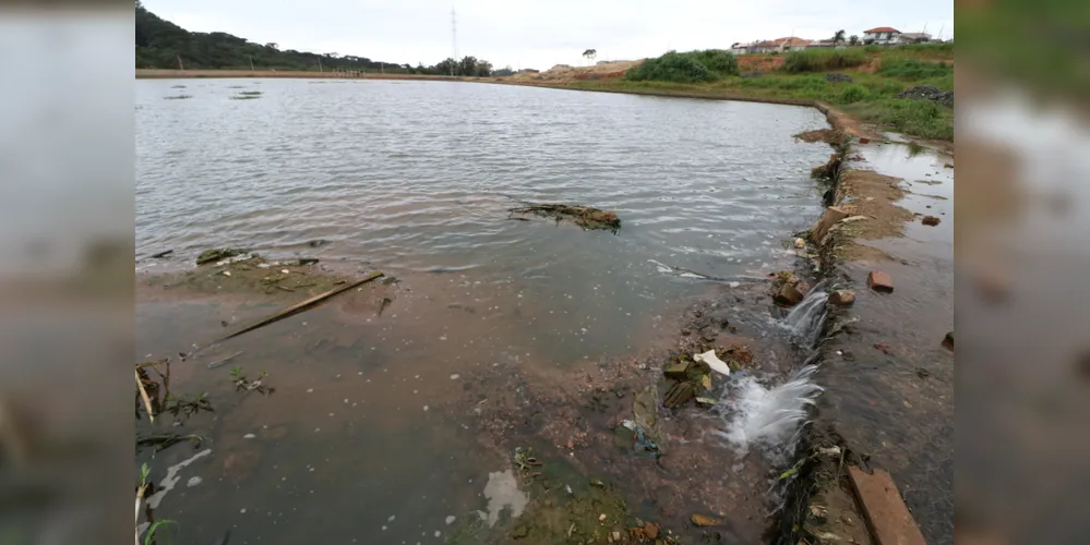 Arroios que abastecem Lago de Olarias são alvos de fiscalizações da Sanepar e Prefeitura. UEPG vai analisar água