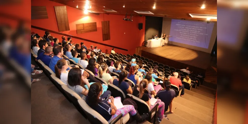 O Congresso Técnico dos 34º Jogos Estudantis Municipais (JEM) foi realizado nesta quarta-feira, dia 25, no Cine Teatro Ópera.