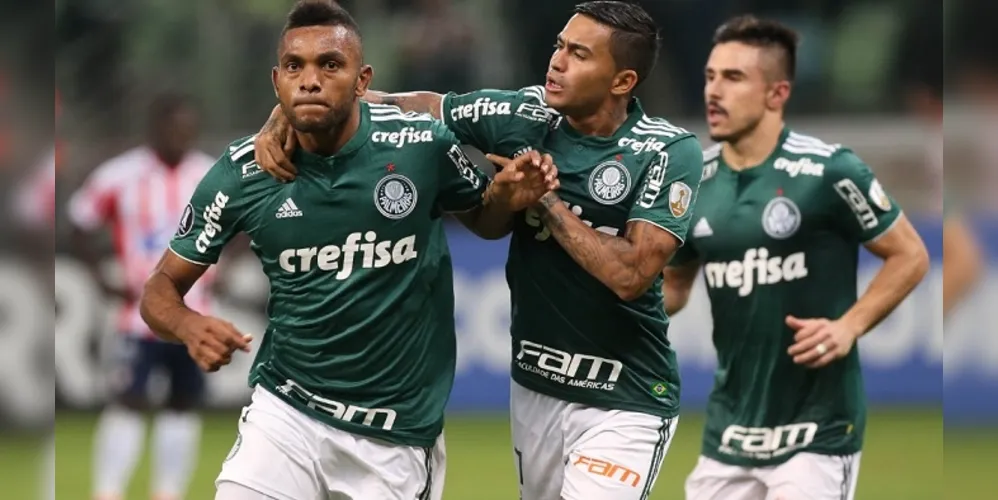 Imagem ilustrativa da imagem Borja marca três e coloca Palmeiras como líder geral