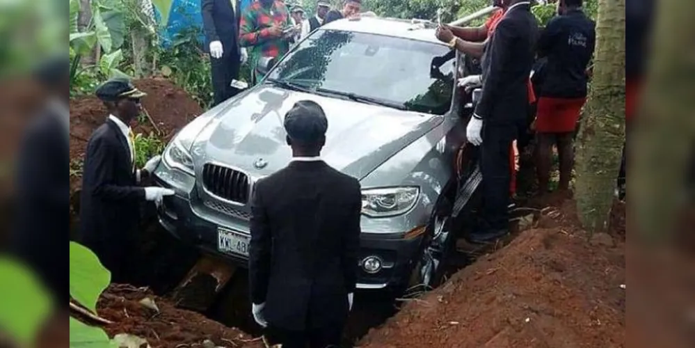 Enterro na cidade de Ilhiala repercutiu nas redes sociais por carro de mais de R$ 400 mil ser usado como "caixão"