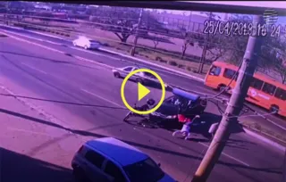 Imagem ilustrativa da imagem Vídeo flagra fuga de motorista após causar acidente