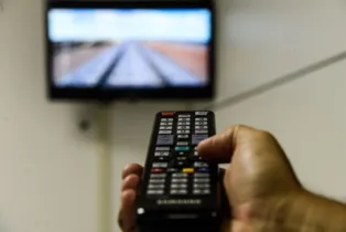 O percentual de acessos via TV (10,6%) ultrapassou a proporção dos que acessam via tablet (10,5%)./Foto: Reprodução Valter Campanato/ABr