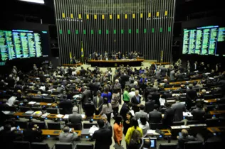 Os deputados conseguiram terminar a votação no final da noite/Foto Reprodução Agência Brasil