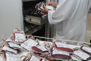 o Paraná, o Hemepar é responsável pela coleta, armazenamento, processamento e distribuição de sangue para 384 hospitais públicos, privados e filantrópicos.