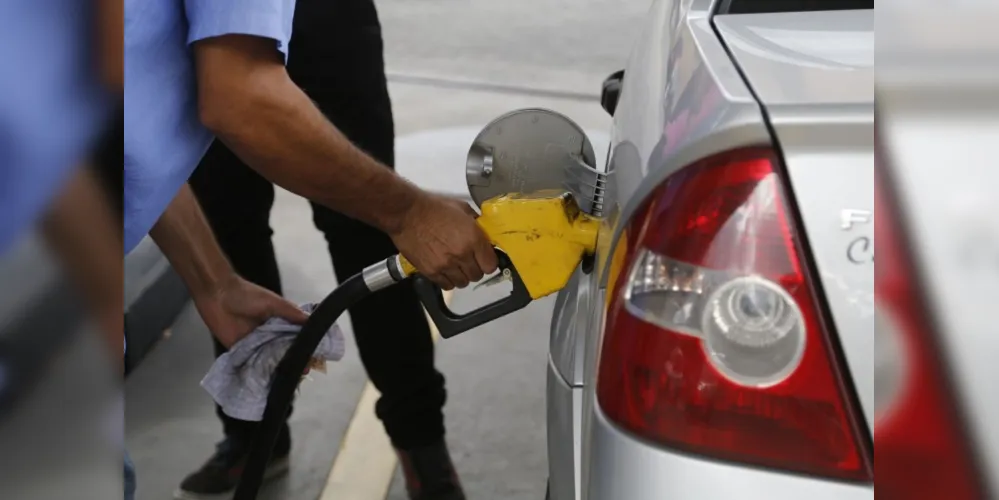 Imagem ilustrativa da imagem Petrobras anuncia aumento no preço da gasolina