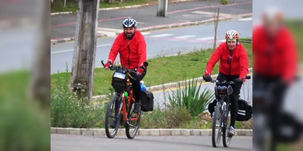 Imagem ilustrativa da imagem Peregrinos pedalam de bicicleta até Aparecida