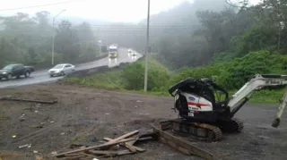 O acidente aconteceu no quilômetro 667,5 da BR-376, em Guaratuba, Litoral do Paraná.