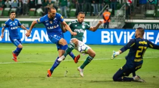 Imagem ilustrativa da imagem Cruzeiro sai na frente do Palmeiras na semifinal