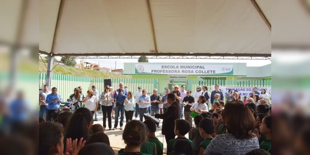 Imagem ilustrativa da imagem Jaguariaíva entrega escola e obras de pavimentação