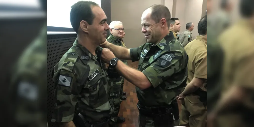 Imagem ilustrativa da imagem Militares de PG recebem divisas em cerimônia