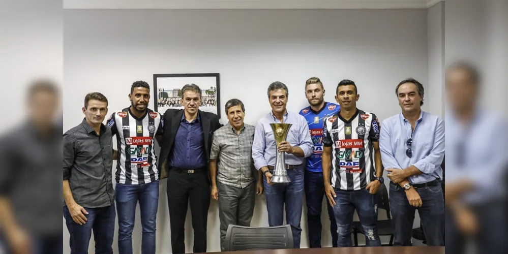 Campeões da Série C do Brasileirão visitaram o ex-governador do Paraná