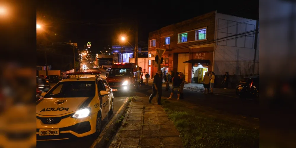 Criança de oito anos de idade foi socorrida por ambulâncias na Avenida Bonifácio Vilela, mas não sobreviveu