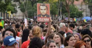 Imagem ilustrativa da imagem Bolsonaro enfrenta forte resistência feminina