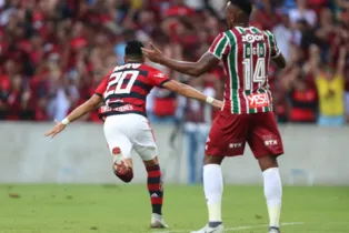 Imagem ilustrativa da imagem Flamengo supera o Fluminese no Maracanã