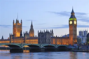 Londres, uma das cidades mais cobiçados pelos turistas, acaba se tornando um destino mais salgado com a valorização do Dólar, do Euro e da Libra.