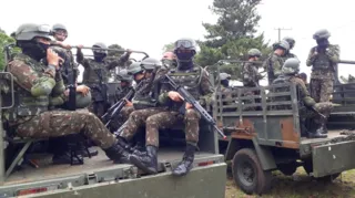 Imagem ilustrativa da imagem Acadêmicos de jornalismo fazem estágio com o Exército em PG