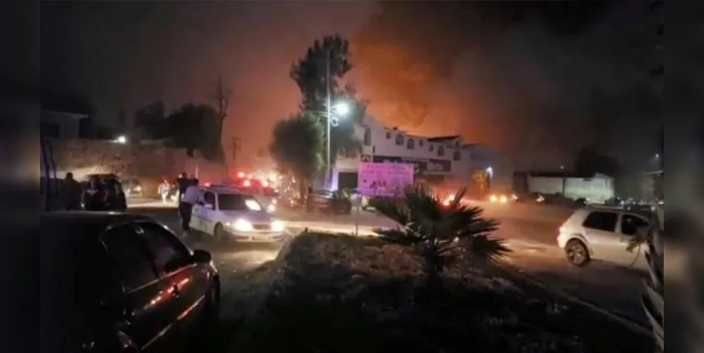 Imagem ilustrativa da imagem Oleoduto explode e mata dezenas no México