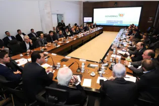 Programa foi apresentado para o primeiro escalão do governo durante reunião em Curitiba.