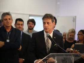 Ratinho Junior deu posse ao novo diretor-presidente Carlos Stabile