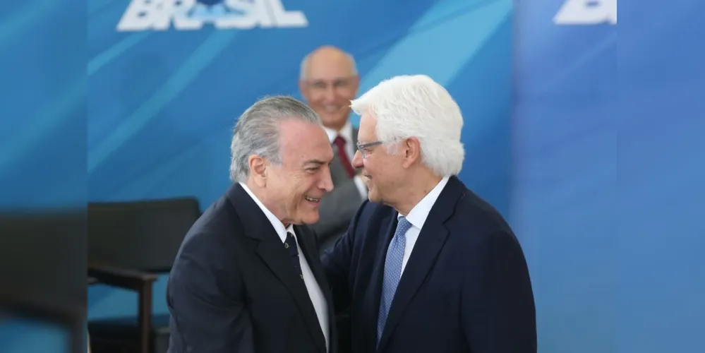O ex-presidente da República e o ex-ministro são acusados pela 
Operação Descontaminação e estão presos no Rio de Janeiro