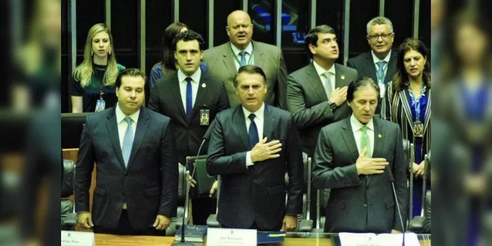 Jair Bolsonaro pode ter a menor lua de mel de um presidente eleito com mais de 57 milhões de votos dos brasileiros