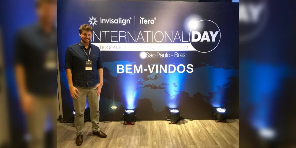 DESTAQUE - Carlos Novakowski que integra a equipe de competentes profissionais da Lemax Reabilitação Oral participou no último fim de semana do Invisalign International Day em São Paulo, aprimorando seus conhecimentos em ortodontia invisível.