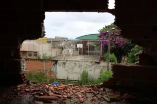 Dezenas de escolas no Paraná ficaram com as obras paradas 