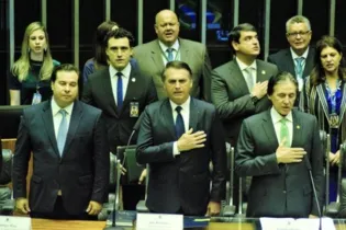 Jair Bolsonaro pode ter a menor lua de mel de um presidente eleito com mais de 57 milhões de votos dos brasileiros