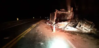 Acidente aconteceu na região da Lapa após motorista perder controle de caminhão