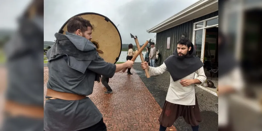 Imagem ilustrativa da imagem  Parque Histórico ofereceu Workshop de Combate Viking