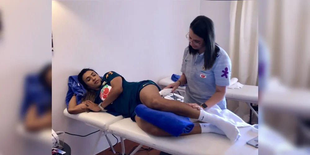 Marta intensificou tratamento para se recuperar de lesão muscular na coxa esquerda, mas não jogará amanhã contra a Jamaica