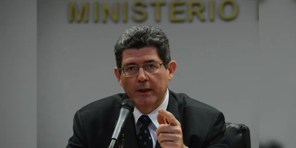 Levy deixa o cargo um dia após bronca pública do presidente Jair Bolsonaro
