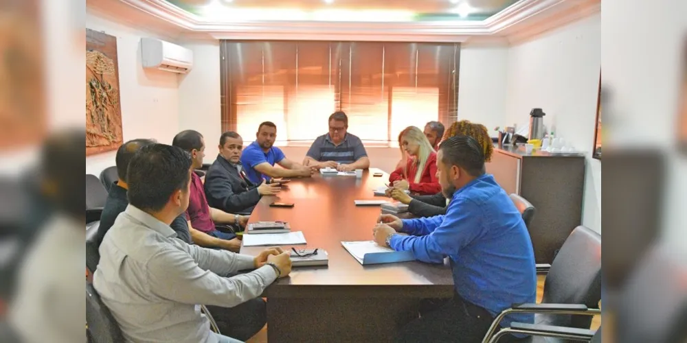 Reunião aconteceu na última sexta-feira (14) no gabinete do prefeito