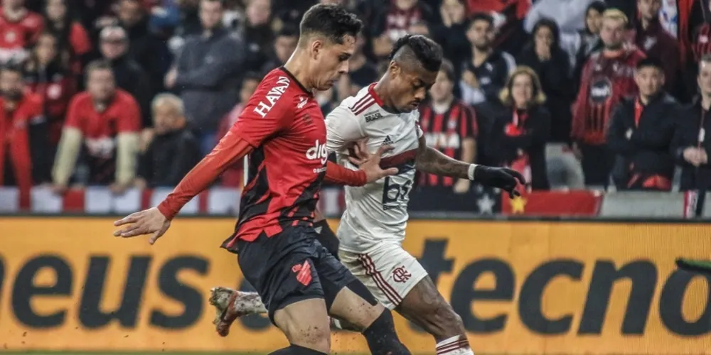 Furacão teve três gols anulados pelo VAR e ficou no empate em casa com o Flamengo