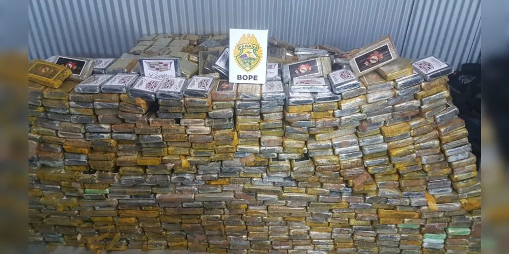 Imagem ilustrativa da imagem Bope apreende 3,3 toneladas de cocaína no Paraná