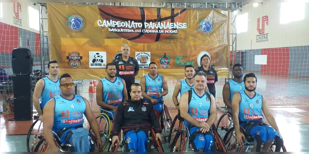 Na semifinal, Tubarões encaram equipe de Umuarama, atual campeã dos Parajaps