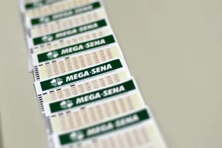 Imagem ilustrativa da imagem Mega-Sena sorteia hoje
prêmio de R$ 55 milhões