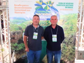 Prefeito de Carambeí Osmar Blum e o diretor de departamento Marcos Roberto Moreira