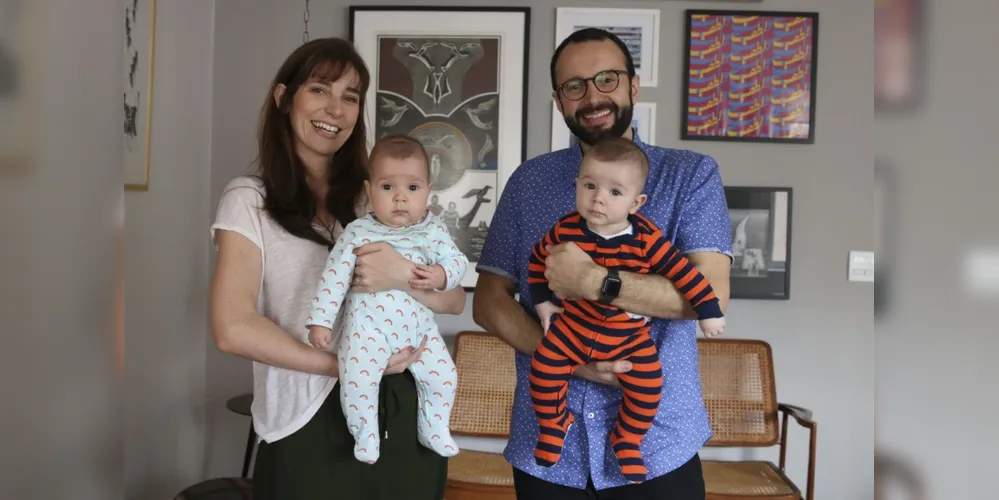 O casal Eduardo e Maria Lopes, pais de Cecília e Martin, beneficiou-se da licença paternidade de quatro meses